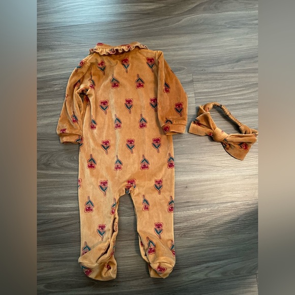 Snug Brown Velour red tulip print Kids Footie with matching Bow Headband -6/9M - Picture 2 of 8